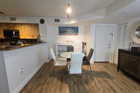 Condo in Coconut Creek, Florida, 2 bedrooms  № 1331903 - photo 4