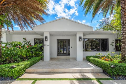 House in North Miami Beach, Florida 4 bedrooms, 242.38 sq.m. № 1240590 - photo 6