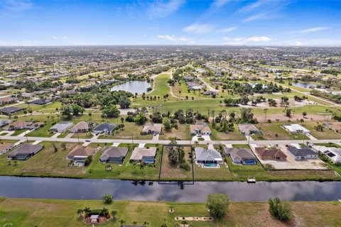 Terreno en venta en Rotonda, Florida № 1063578 - foto 3