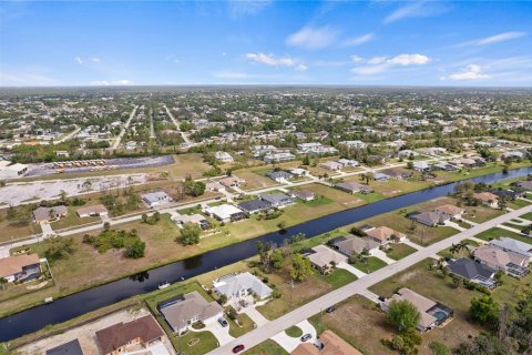 Terreno en venta en Rotonda, Florida № 1063578 - foto 4