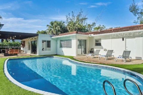 Casa en venta en Biscayne Park, Florida, 4 dormitorios, 183.95 m2 № 1075168 - foto 7