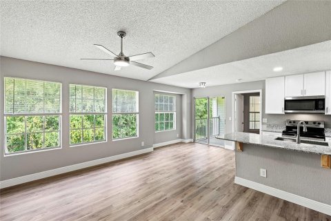 Copropriété à vendre à Orlando, Floride: 2 chambres, 90.21 m2 № 1380685 - photo 1