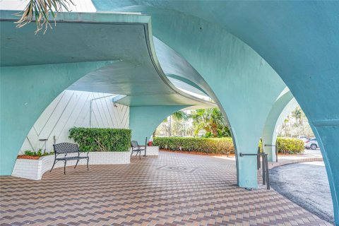 Condo in Fort Lauderdale, Florida, 2 bedrooms  № 1029610 - photo 9