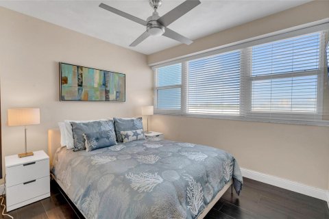 Condo in Fort Lauderdale, Florida, 2 bedrooms  № 1029610 - photo 17