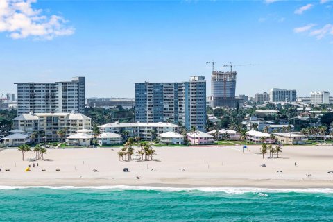 Condo in Fort Lauderdale, Florida, 2 bedrooms  № 1029610 - photo 12