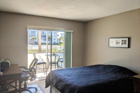 Condominio en venta en Lake Worth, Florida, 1 dormitorio, 69.12 m2 № 1022348 - foto 10