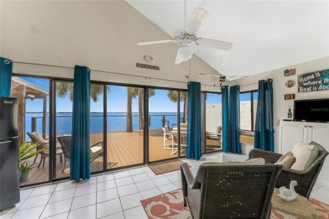 Villa ou maison à vendre à Punta Gorda, Floride: 2 chambres, 165.92 m2 № 1276107 - photo 30