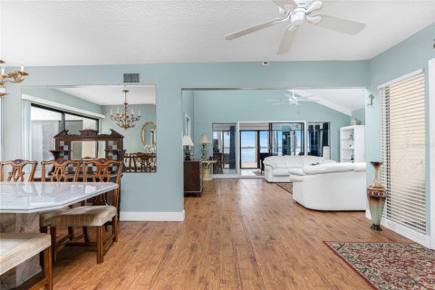 Villa ou maison à vendre à Punta Gorda, Floride: 2 chambres, 165.92 m2 № 1276107 - photo 5