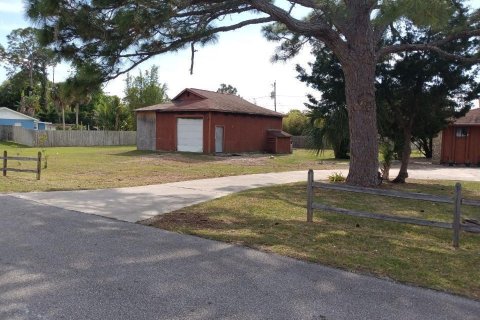 Villa ou maison à vendre à Edgewater, Floride: 2 chambres, 204.38 m2 № 1224921 - photo 1