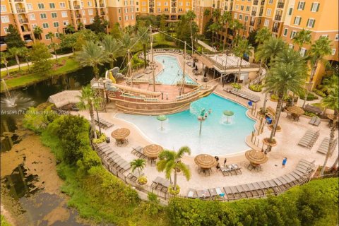 Condo in Orlando, Florida, 2 bedrooms  № 1209424 - photo 1