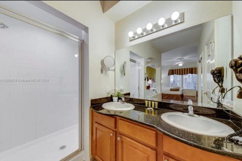 Condo in Orlando, Florida, 2 bedrooms  № 1209424 - photo 21