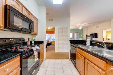 Condominio en venta en Orlando, Florida, 2 dormitorios № 1209424 - foto 13