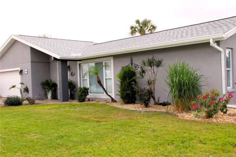 Casa en venta en Punta Gorda, Florida, 2 dormitorios, 139.17 m2 № 1090015 - foto 4