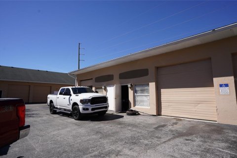 Immobilier commercial à vendre à Port Charlotte, Floride: 213.68 m2 № 1030017 - photo 4