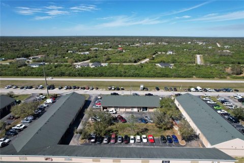 Immobilier commercial à vendre à Port Charlotte, Floride: 213.68 m2 № 1030017 - photo 18
