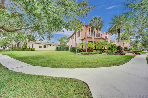 House in Parkland, Florida 5 bedrooms, 460.24 sq.m. № 1097836 - photo 9