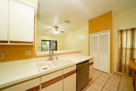 House in New Port Richey, Florida 3 bedrooms, 143.81 sq.m. № 1338125 - photo 24