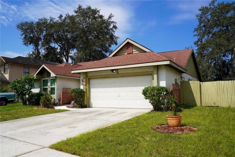 House in New Port Richey, Florida 3 bedrooms, 143.81 sq.m. № 1338125 - photo 2