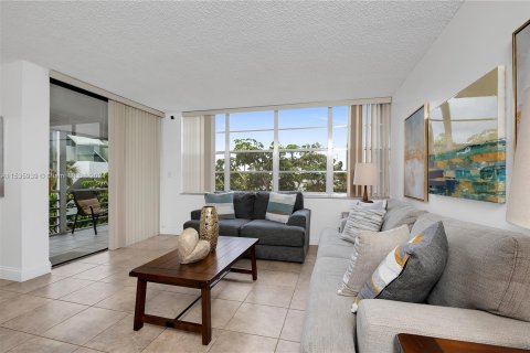 Copropriété à vendre à Hollywood, Floride: 2 chambres, 96.62 m2 № 1385561 - photo 6