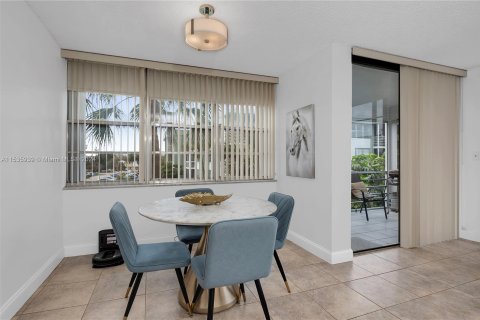 Copropriété à vendre à Hollywood, Floride: 2 chambres, 96.62 m2 № 1385561 - photo 12