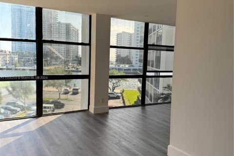 Copropriété à vendre à Hallandale Beach, Floride: 1 chambre, 99.87 m2 № 1076201 - photo 14