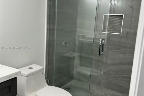 Copropriété à vendre à Hallandale Beach, Floride: 1 chambre, 99.87 m2 № 1076201 - photo 19