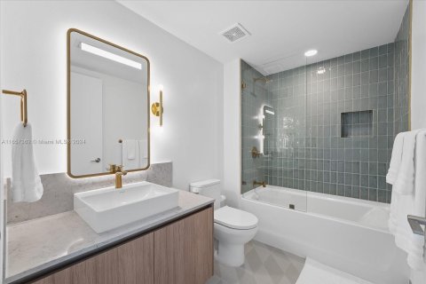 Condo in Miami, Florida, 3 bedrooms  № 1358444 - photo 24