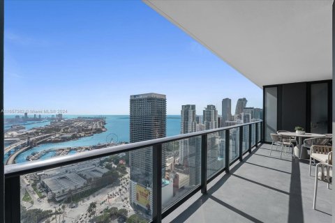 Copropriété à vendre à Miami, Floride: 3 chambres, 127.55 m2 № 1358444 - photo 4