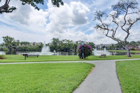 Condo in Delray Beach, Florida, 1 bedroom  № 1356619 - photo 19