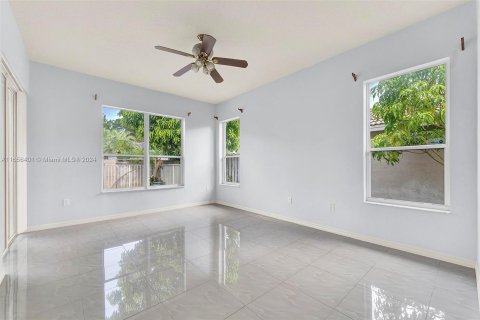 Casa en venta en Miramar, Florida, 5 dormitorios, 248.42 m2 № 1358926 - foto 20