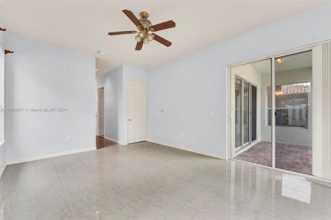 Casa en venta en Miramar, Florida, 5 dormitorios, 248.42 m2 № 1358926 - foto 21