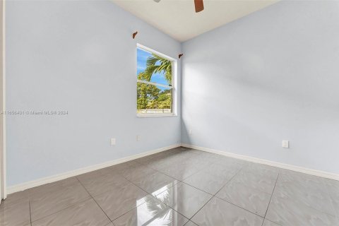 Casa en venta en Miramar, Florida, 5 dormitorios, 248.42 m2 № 1358926 - foto 28