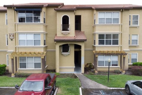 Condominio en venta en Orlando, Florida, 3 dormitorios, 114.92 m2 № 1088651 - foto 1