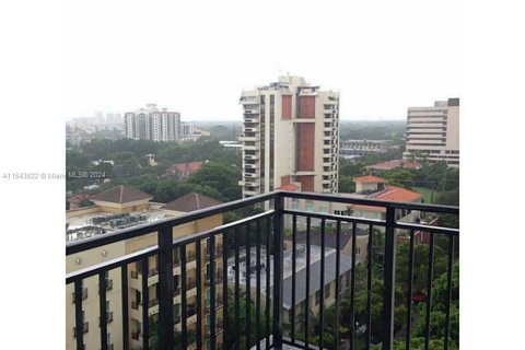 Condominio en venta en Coral Gables, Florida, 1 dormitorio, 74.04 m2 № 1044941 - foto 20