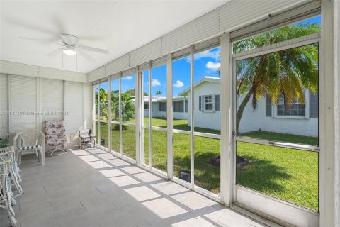 House in Boynton Beach, Florida 2 bedrooms, 122.35 sq.m. № 1331101 - photo 20