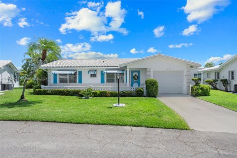 House in Boynton Beach, Florida 2 bedrooms, 122.35 sq.m. № 1331101 - photo 26