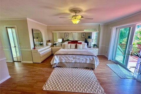 House in Davie, Florida 3 bedrooms, 219.81 sq.m. № 1059853 - photo 27