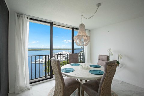 Condo in North Palm Beach, Florida, 2 bedrooms  № 1044083 - photo 25