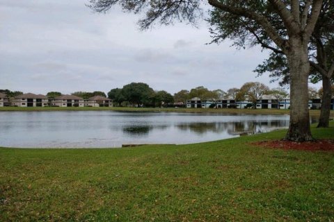 Copropriété à vendre à Delray Beach, Floride: 2 chambres, 106.84 m2 № 1044125 - photo 1