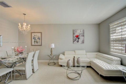 Adosado en venta en Homestead, Florida, 3 dormitorios, 143.53 m2 № 1049186 - foto 3