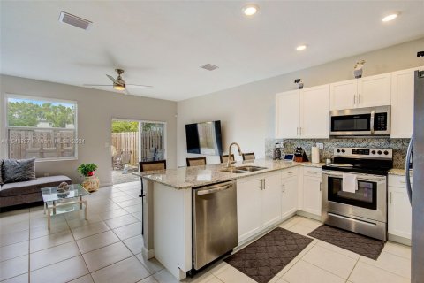Townhouse in Homestead, Florida 3 bedrooms, 143.53 sq.m. № 1049186 - photo 9
