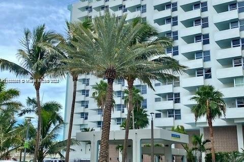 Condominio en venta en Miami Beach, Florida, 1 dormitorio, 67.45 m2 № 1282867 - foto 19