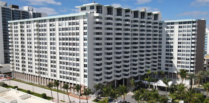 Condominio en Miami Beach, Florida, 1 dormitorio  № 1282867