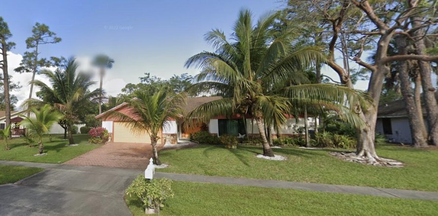 House in Royal Palm Beach, Florida 4 bedrooms, 183.95 sq.m. № 1079234