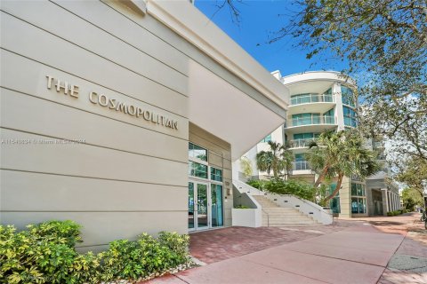 Copropriété à vendre à Miami Beach, Floride: 2 chambres, 115.85 m2 № 1040131 - photo 12