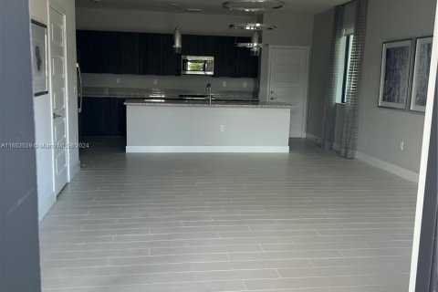 Touwnhouse à vendre à Doral, Floride: 4 chambres, 200.95 m2 № 1348209 - photo 3