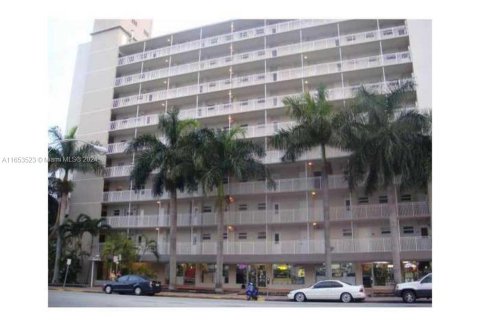 Studio in the Condo in Miami Beach, Florida  № 1348205 - photo 12