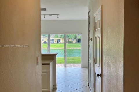 Townhouse in Homestead, Florida 2 bedrooms, 99.31 sq.m. № 1348211 - photo 8