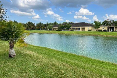 Touwnhouse à louer à Homestead, Floride: 2 chambres, 99.31 m2 № 1348211 - photo 16