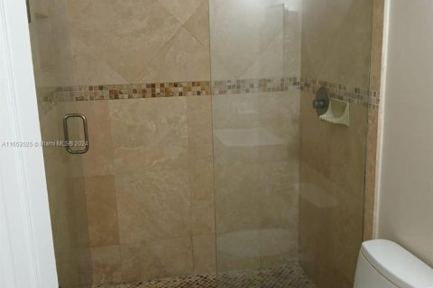 Condo in Coral Springs, Florida, 2 bedrooms  № 1348206 - photo 12